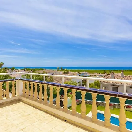 V89b Sea Lights Villa