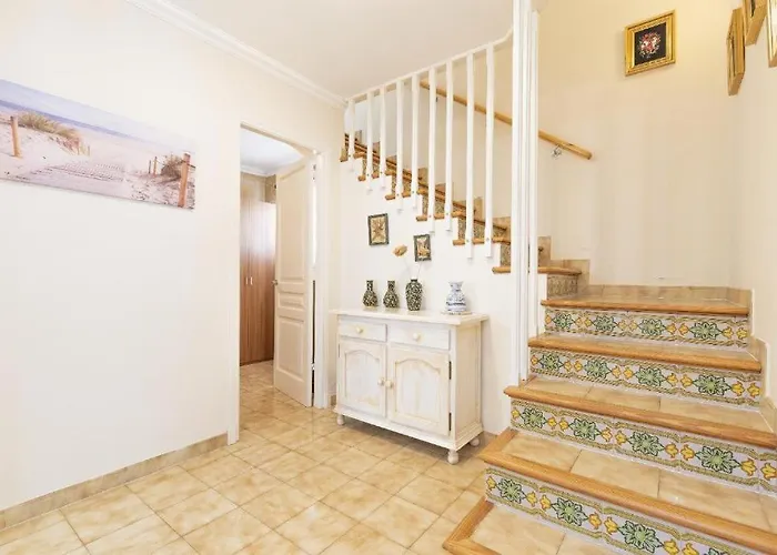 V89b Sea Lights Villa